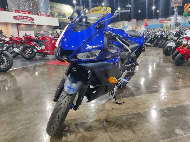Used 2024 Yamaha YZFR3 Image 9