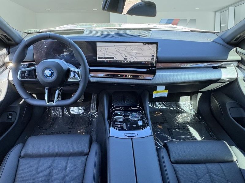 2025 BMW i5 xDrive40Image 27