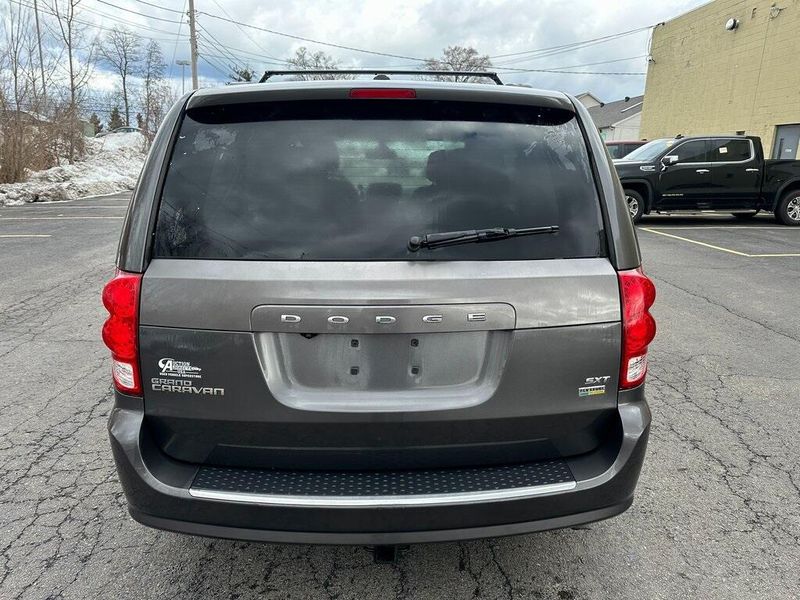 2019 Dodge Grand Caravan SXTImage 13