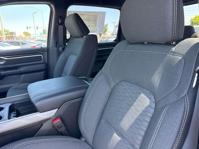 New 2026 RAM 1500 Big Horn Crew Cab 4x2 5'7' Box