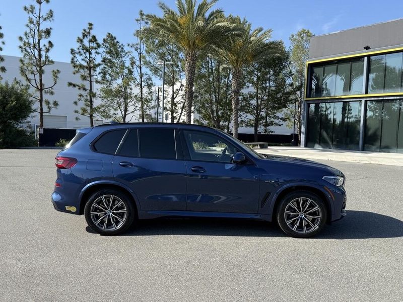 2022 BMW X5 xDrive45eImage 5
