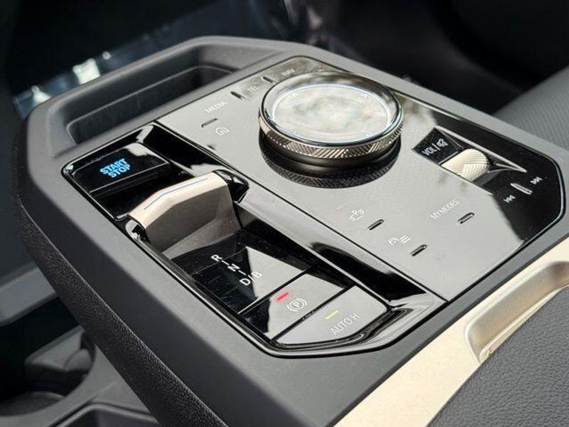 Used 2026 BMW iX xDrive45Image 26