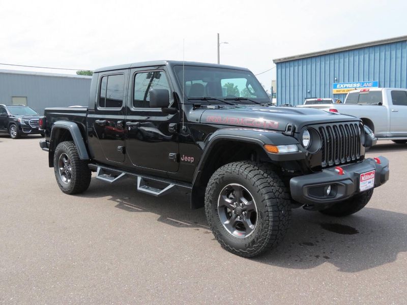 Used 2023 Jeep Gladiator Rubicon 4x4 4dr Crew Cab 5.0 ft. SBImage 3