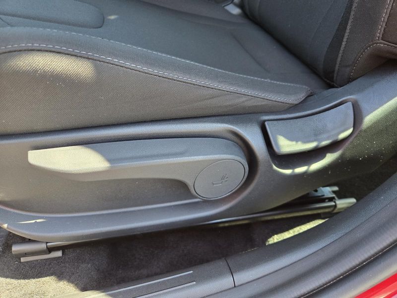 Used 2025 Hyundai Elantra SEL Sport IVT