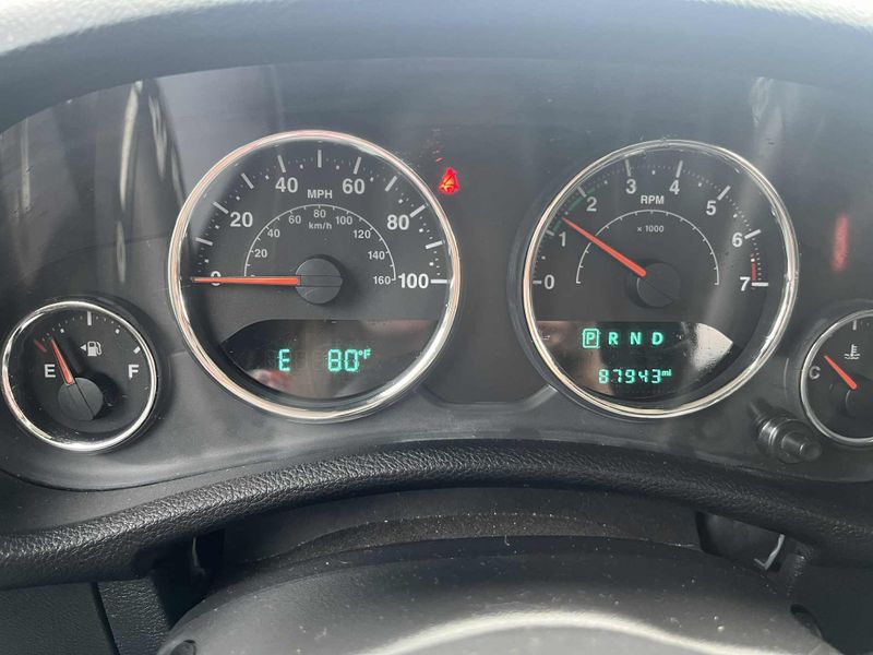 Used 2016 Jeep Wrangler Unlimited Image 6