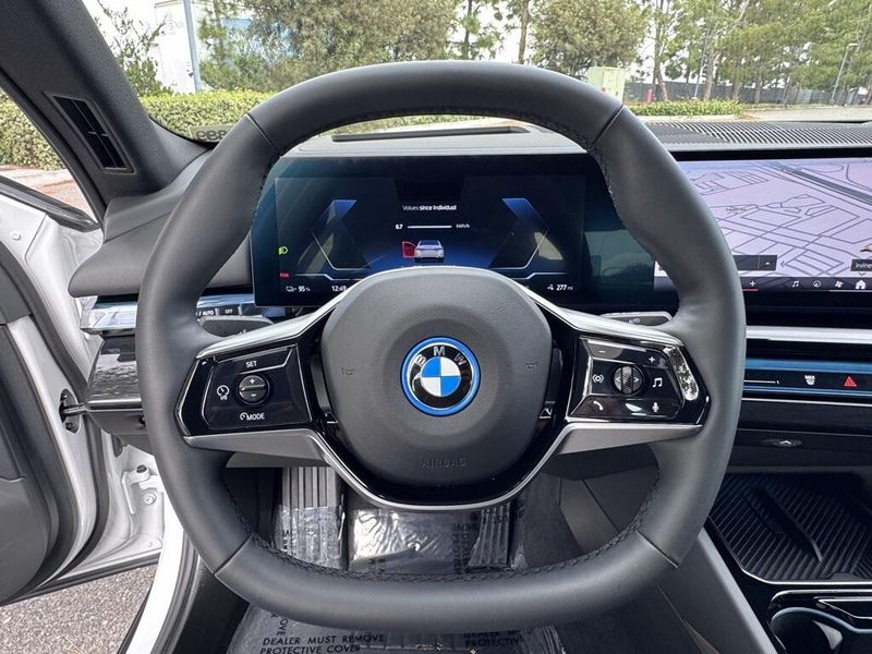 2024 BMW i5 eDrive40Image 25