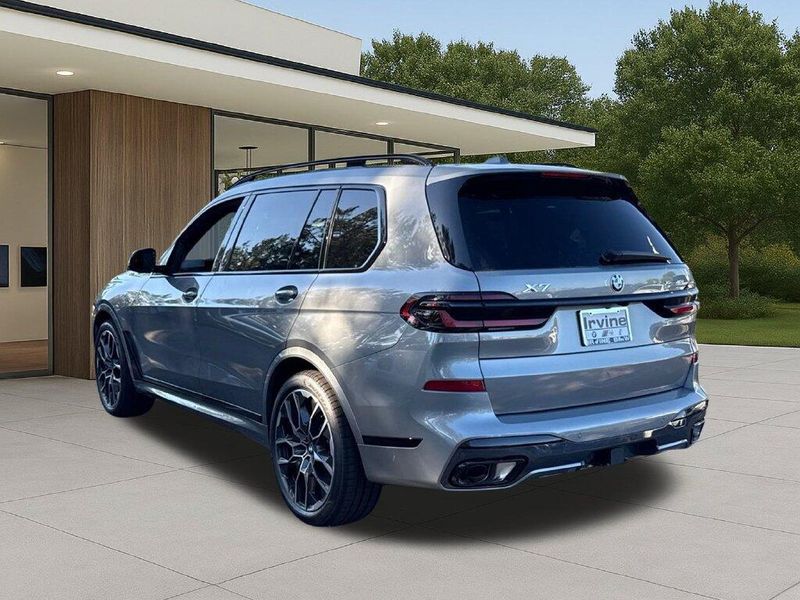 New 2027 BMW X7 xDrive40iImage 12