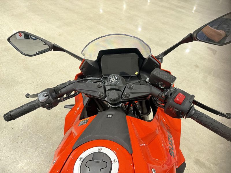 New 2026 Suzuki GSX-8R Image 23