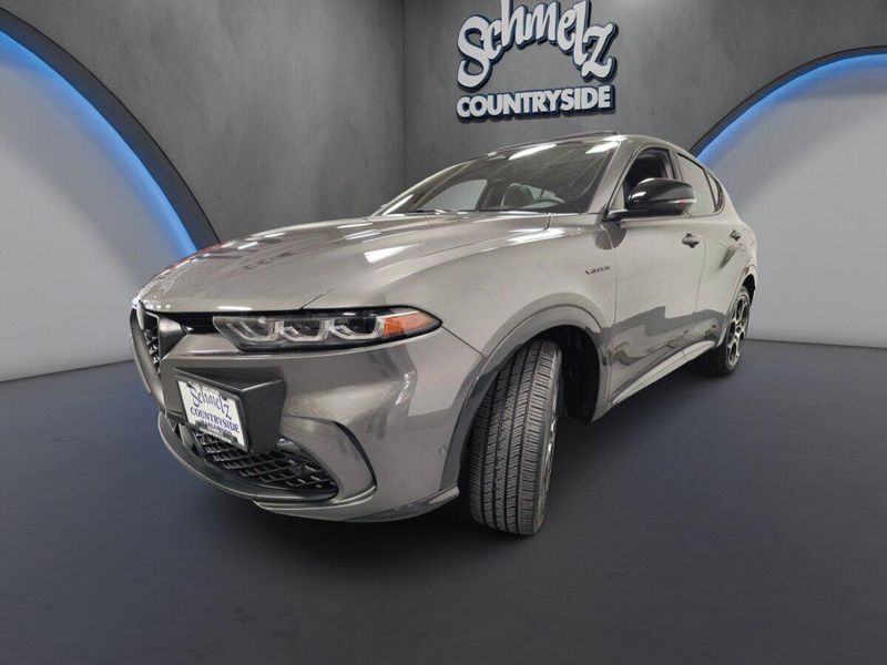 Used 2024 Alfa Romeo Tonale Veloce eAWD w/Sunroof & Activ AsstImage 14