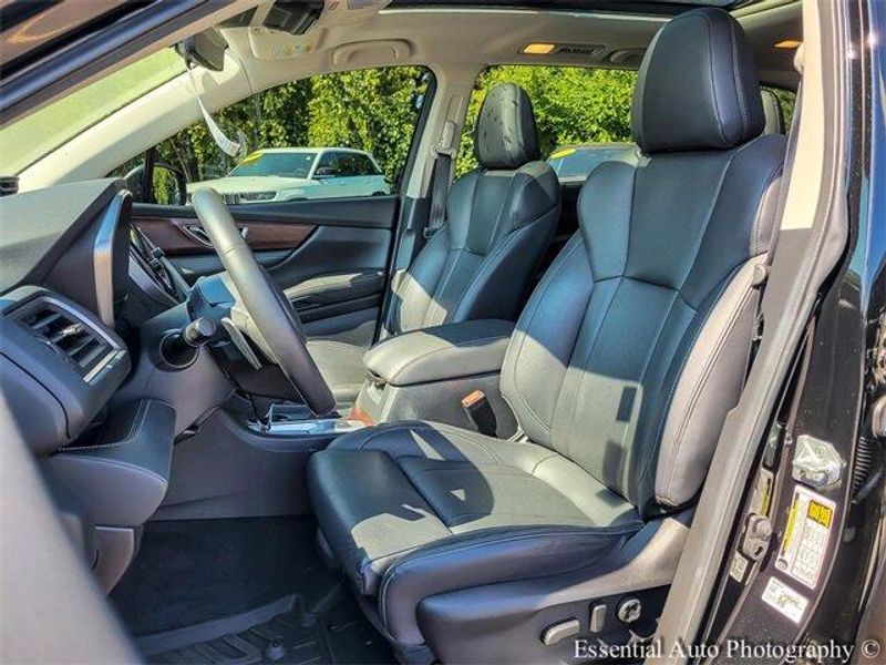 2023 Subaru Ascent Touring photo 4