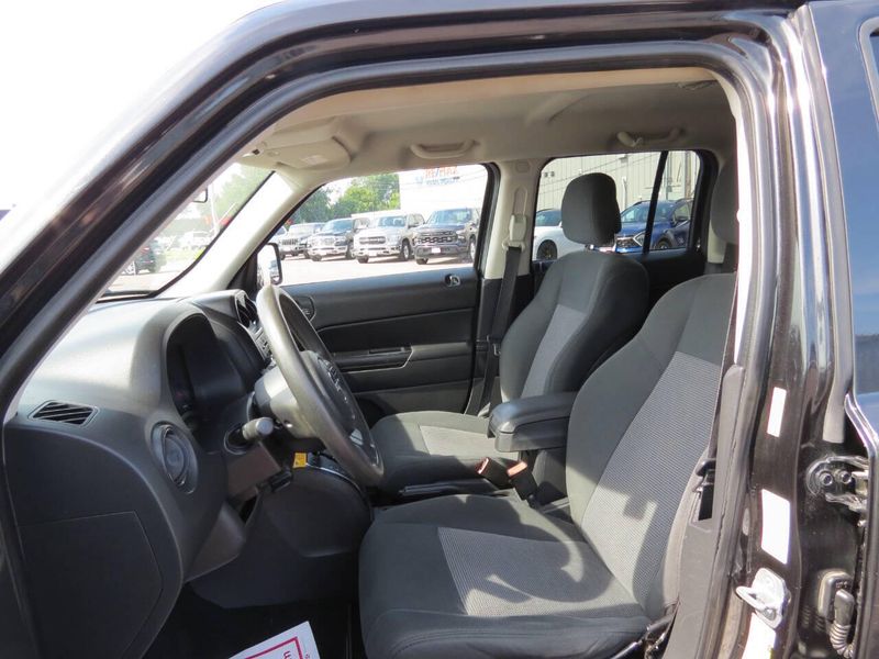 Used 2011 Jeep Patriot Sport 4x4 4dr SUVImage 11