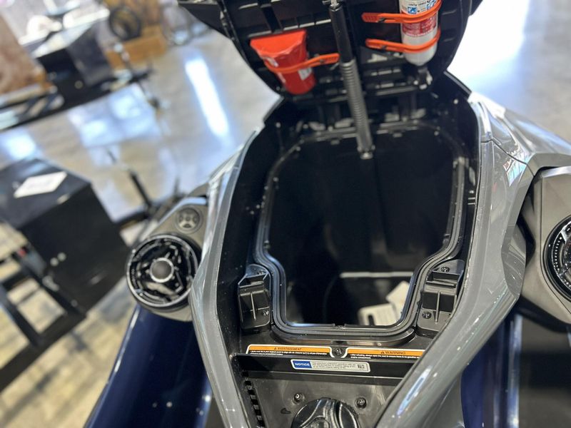 New 2025 Sea-Doo GTX 300 (SOUND SYSTEM) Image 17
