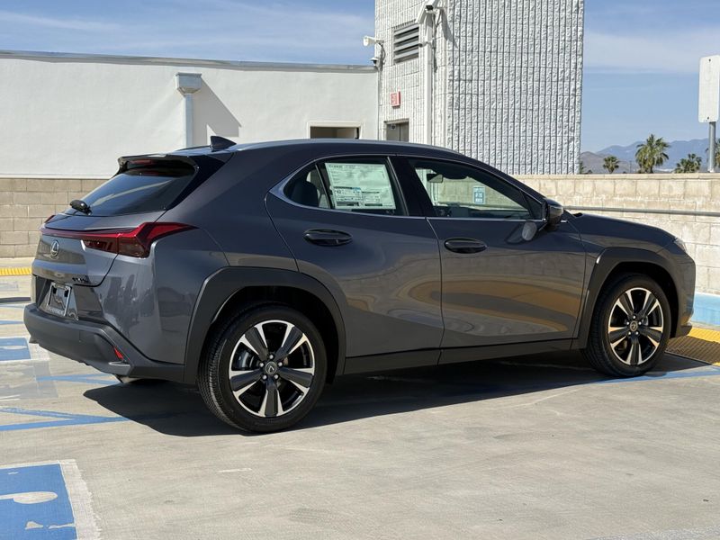 New 2026 Lexus UX 300hImage 11