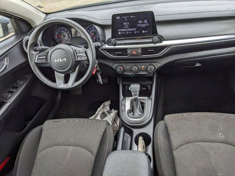 2022 Kia Forte LXSImage 15