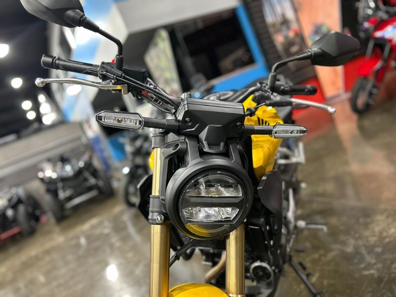 New 2025 Honda CB300R ABS Image 25