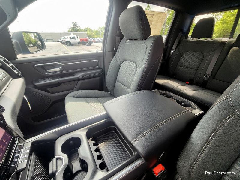 New 2026 RAM 1500 Big Horn Crew Cab 4x4 5'7' Box