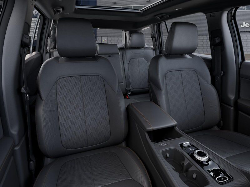 New 2026 Jeep Cherokee Overland 4x4Image 16