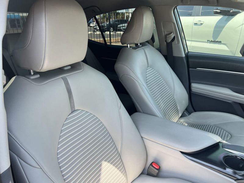 Used 2019 Toyota Camry SEImage 25