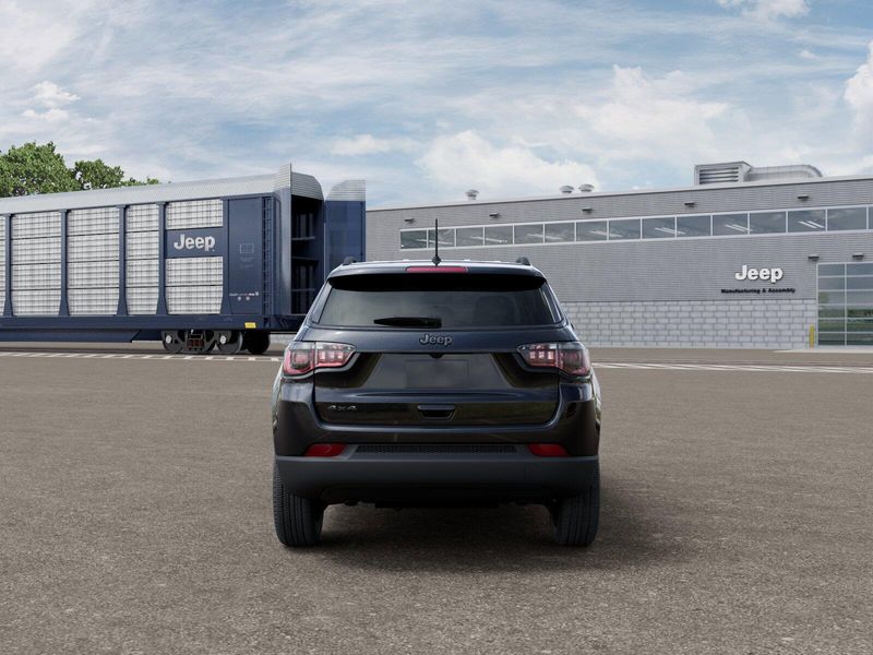 New 2026 Jeep Compass Latitude Altitude 4x4Image 7