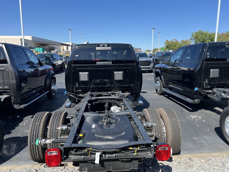 New 2026 RAM 3500 Tradesman Crew Cab Chassis 4x4 60