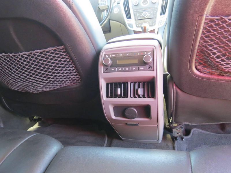Used 2011 Cadillac SRX Premium Collection AWD 4dr SUVImage 27