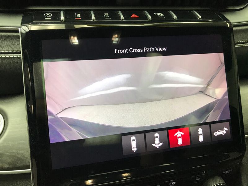 Used 2024 Jeep Grand Cherokee LimitedImage 13