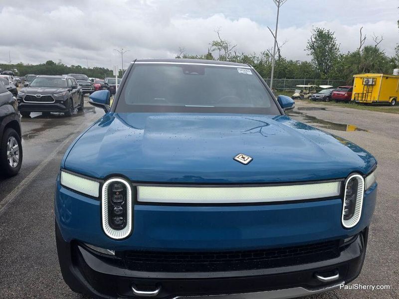 2023 Rivian R1S Launch EditionImage 7