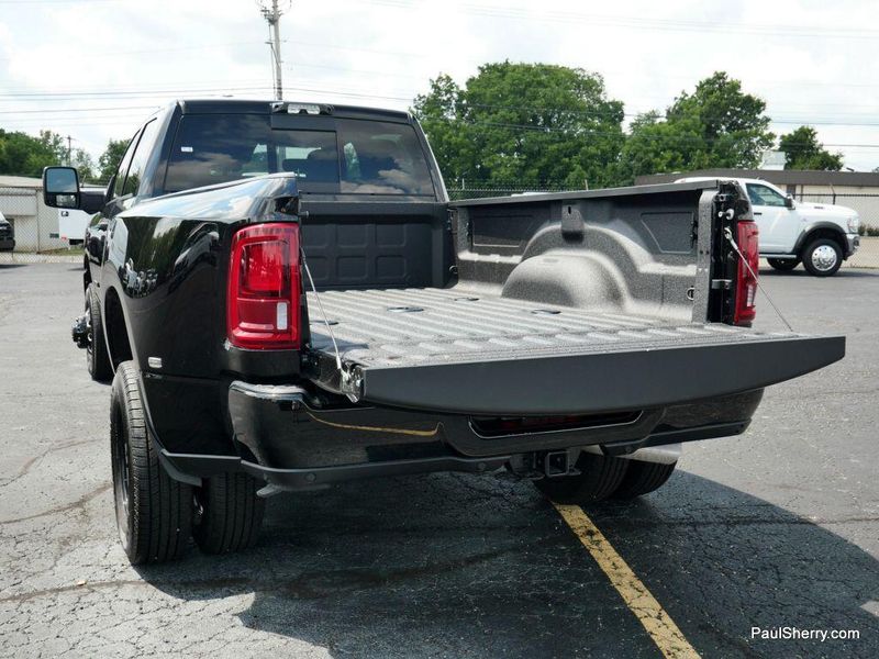 New 2025 RAM 3500 Big Horn Crew Cab 4x4 8