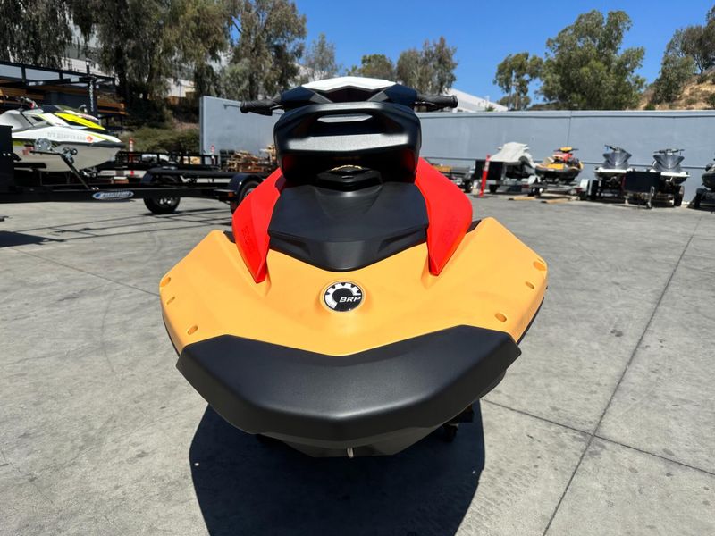 New 2024 Sea-Doo SPARK FOR 2 90 (SOUND SYSTEM) Image 4