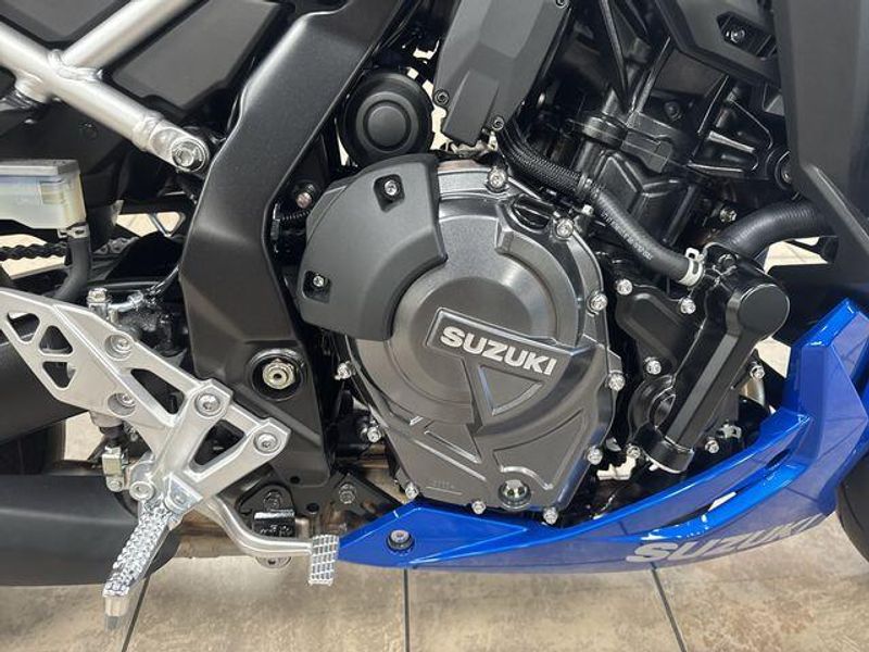 New 2026 Suzuki GSX-8R Image 24