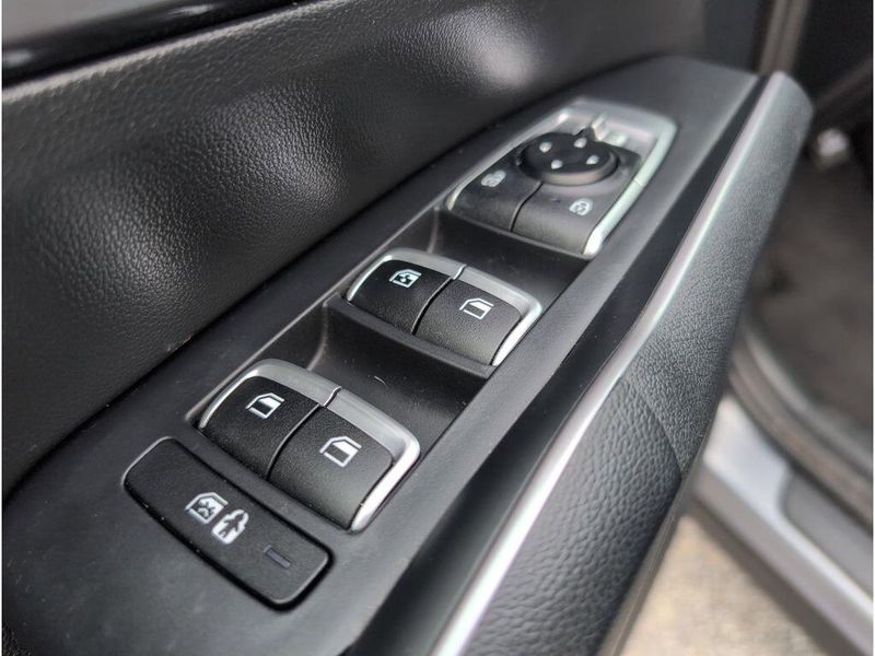 Used 2023 Kia Sorento SImage 12