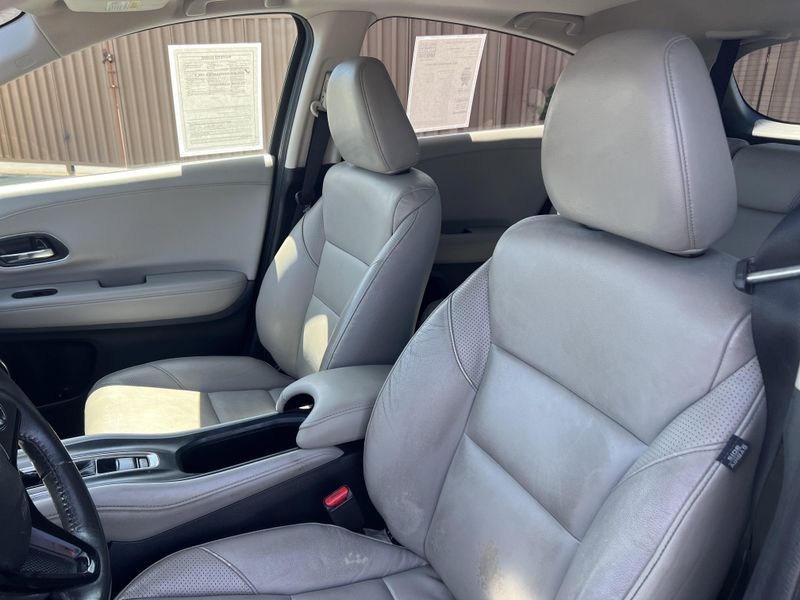2017 Honda HR-V EX-L NaviImage 7