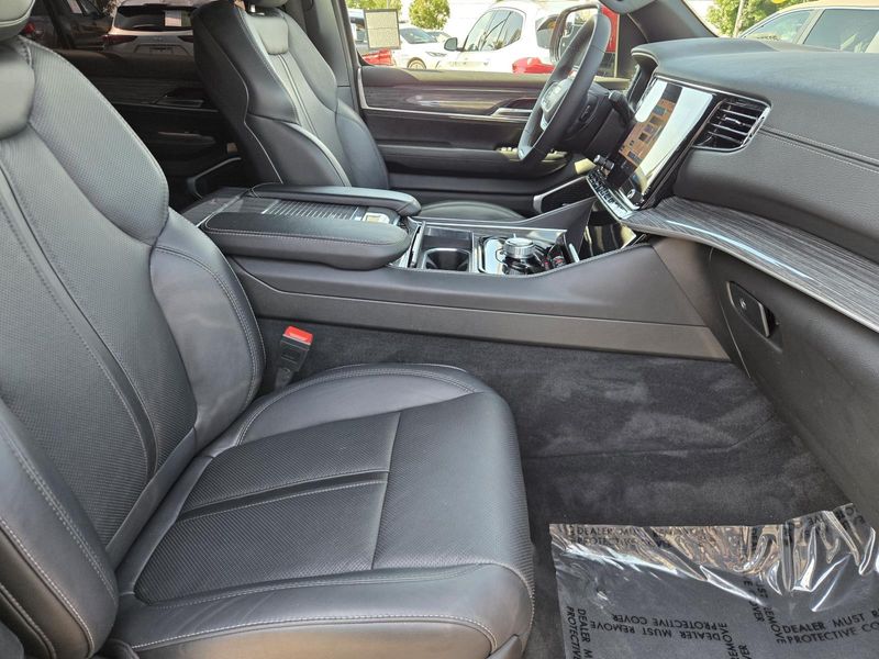 2022 Jeep Wagoneer Series II 4x4