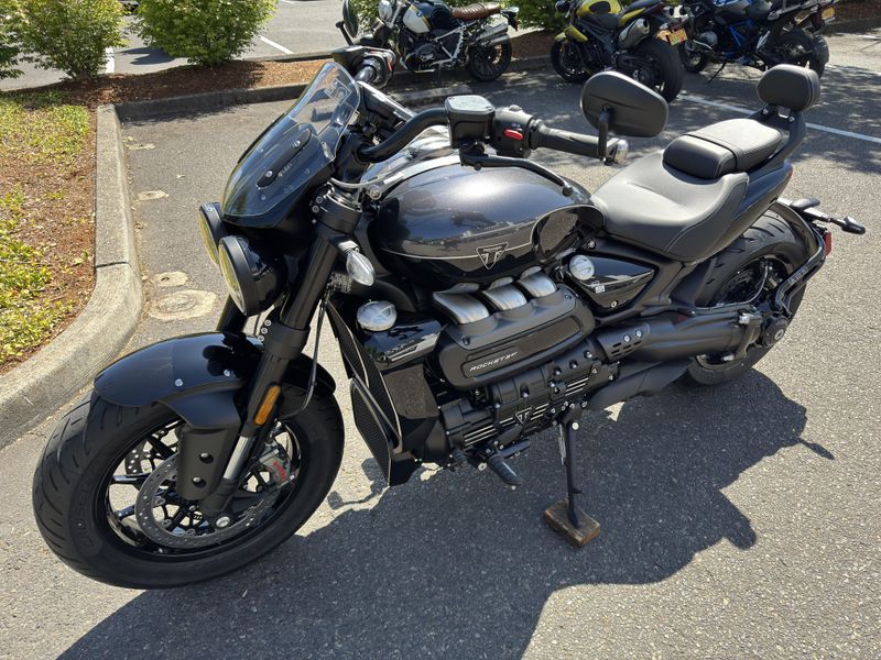 2025 Triumph Rocket III Storm GT - GRANITE - SAPPHIRE BLACK 