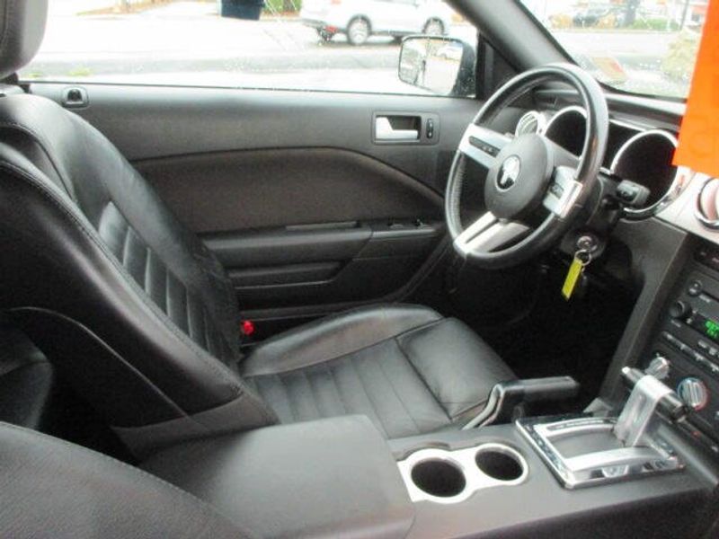 2007 Ford Mustang Image 22