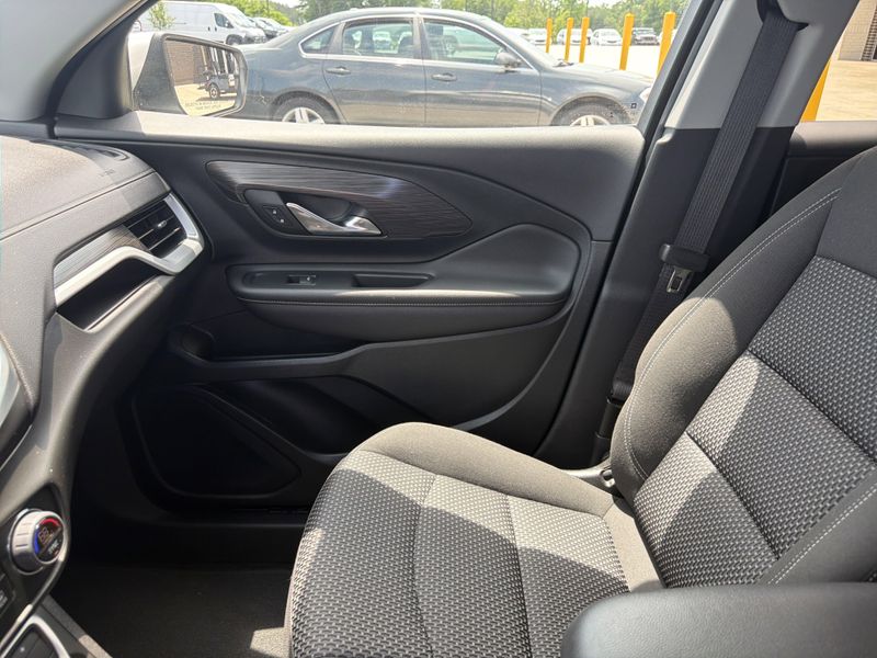 Used 2022 GMC Terrain SLEImage 39