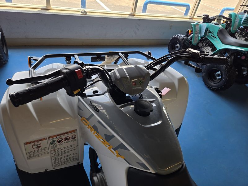 2024 Yamaha GRIZZLY 90 WHITE AND ARMOR GRAY Image 17