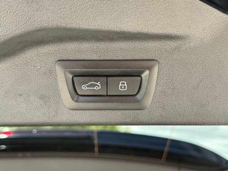 Used 2024 BMW X7 xDrive40iImage 16