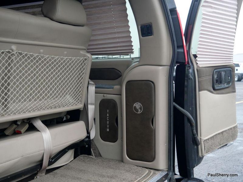 2018 GMC Savana 2500 Image 17