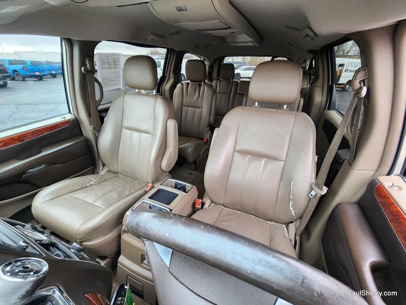 Used 2014 Chrysler Town & Country Touring