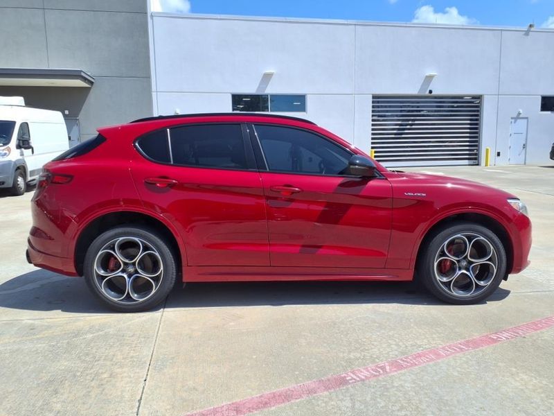2022 Alfa Romeo Stelvio VeloceImage 11