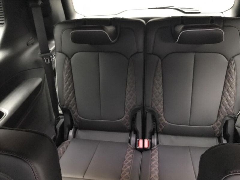 New 2026 Jeep Grand Cherokee L Summit 4x4Image 10