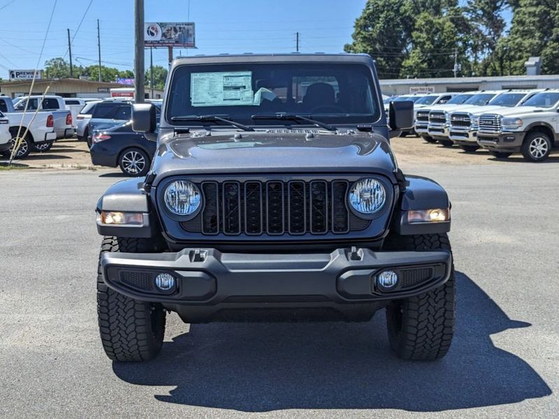 2024 Jeep Gladiator Nighthawk 4x4Image 8