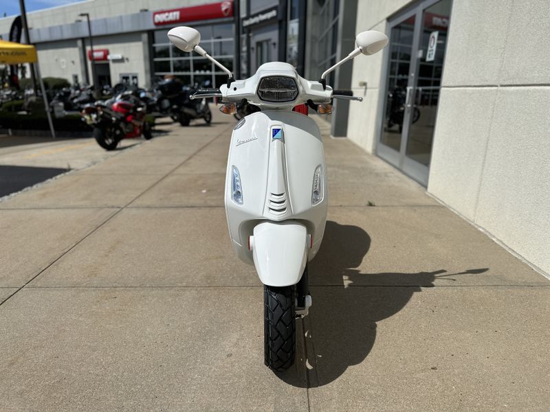 2022 Vespa SPRINT 150 JUSTIN BIEBER in a WHITE exterior color. Cross Country Powersports 732-491-2900 crosscountrypowersports.com 
