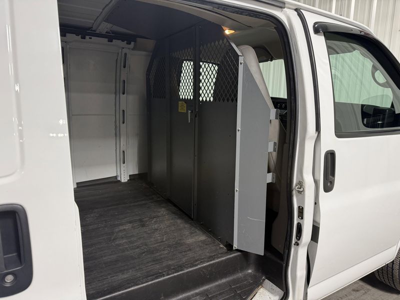Used 2015 GMC Savana 2500 Image 8