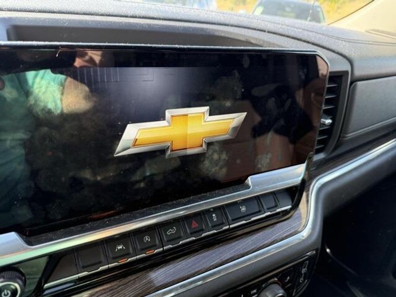 2023 Chevrolet Silverado 1500 LT photo 25