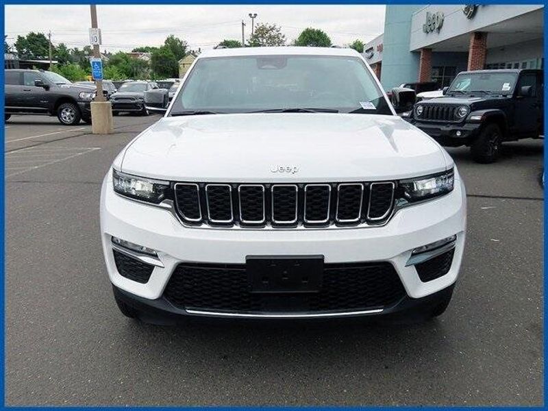 2022 Jeep Grand Cherokee LimitedImage 3