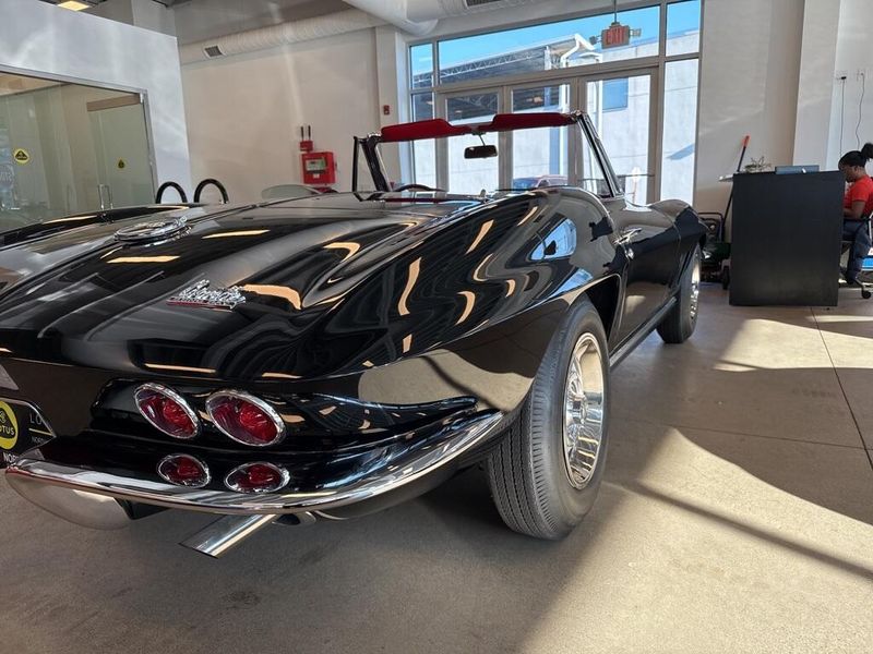 1967 Chevrolet Corvette 327/300 3-speed