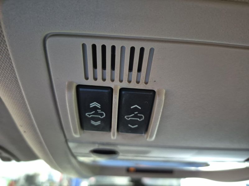 Used 2013 Chevrolet Avalanche LTZImage 31