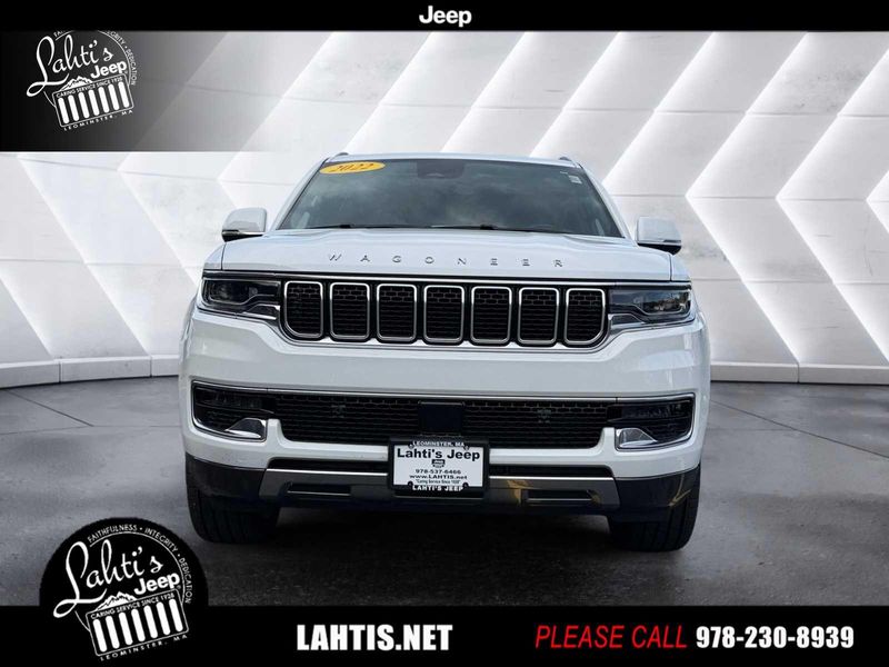 2022 Jeep Wagoneer Series III photo 2